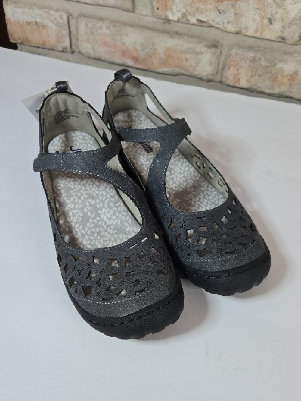 JBU Bellerose Size 8.5 Charcoal Gray Laser-Cut Velcro Strap Outdoor Casual Flat - Picture 2 of 15